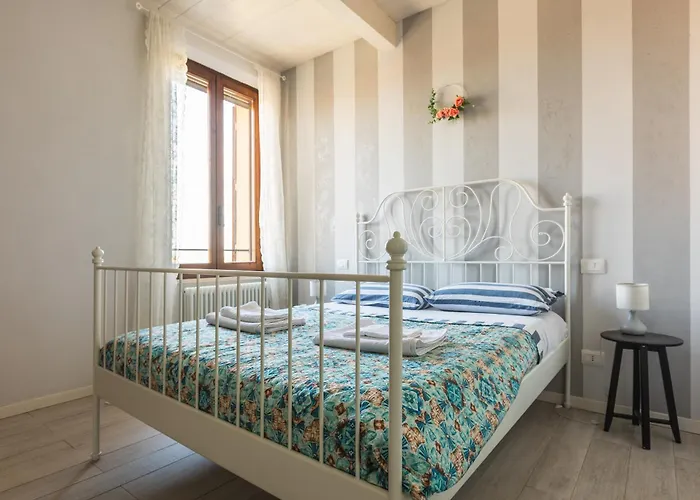 Coroncina 2 - Zona Strategica Apartament